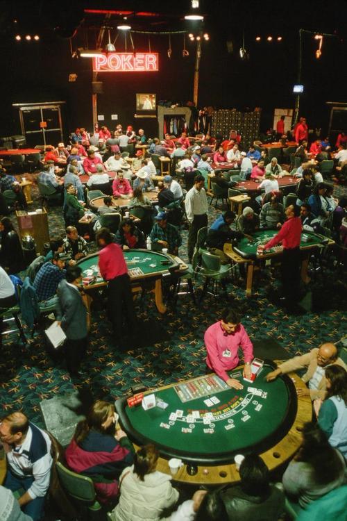 kaiyun sports-钱再多有什么用？87岁李双江一家4口的现状，给所有男人提了个醒