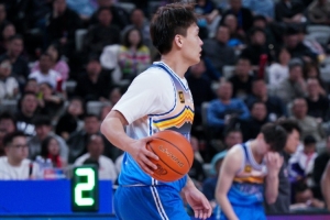 开云平台-网友表示赵睿签字费&amp;户口&amp;房子3选1 媒体人回复：小孩子才做选择