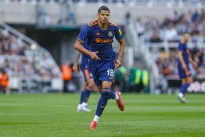 开云体育app下载-英媒：勒沃库森有意租借奥苏拉，但纽卡希望等锋线引援取得进展