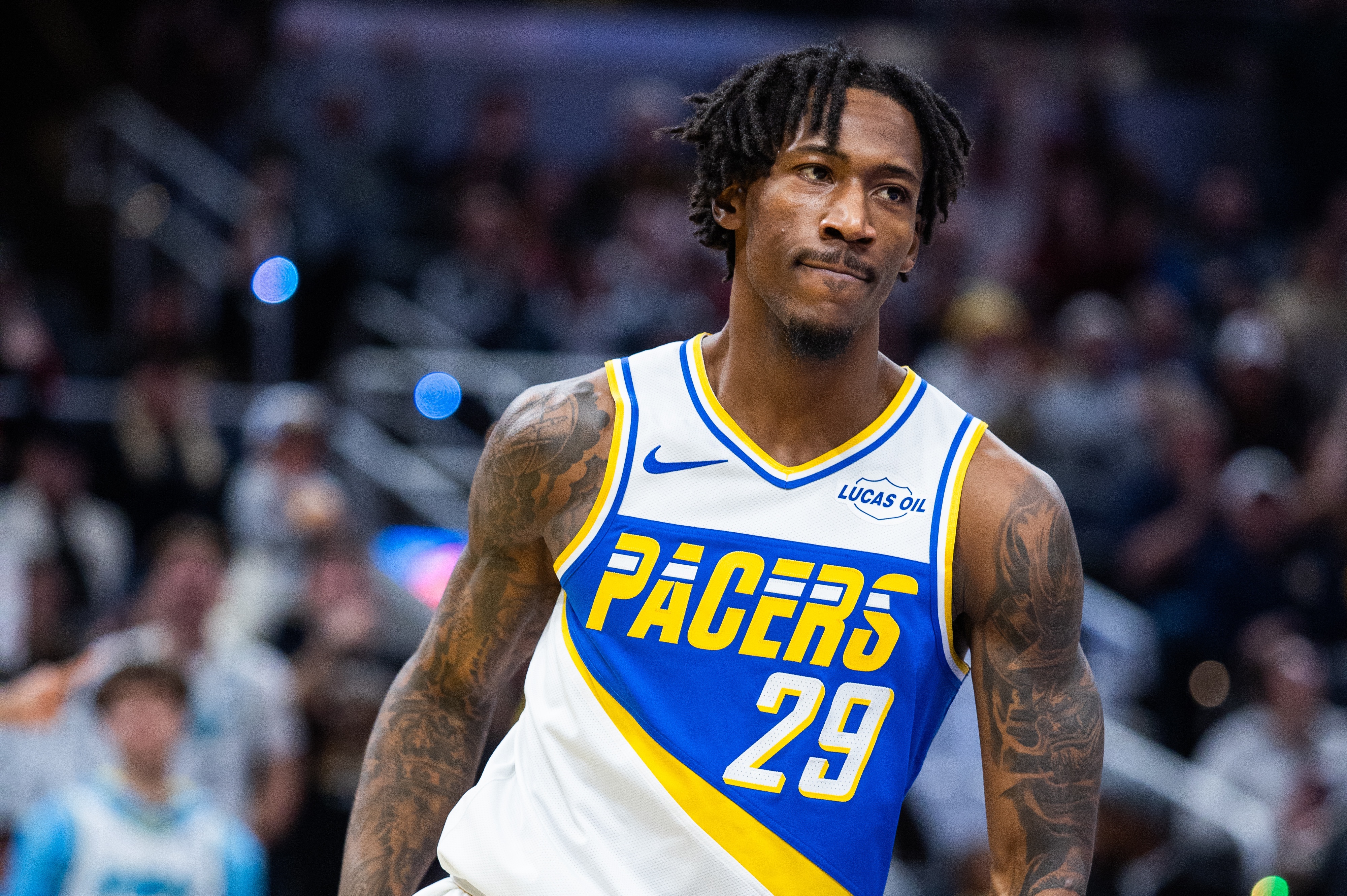 卡莱尔：昆顿·杰克逊上场改变了比赛 努力拼搏是我们该有的样子